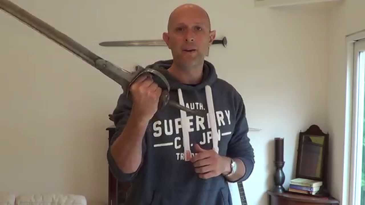 matty healy Medieval height and hand size