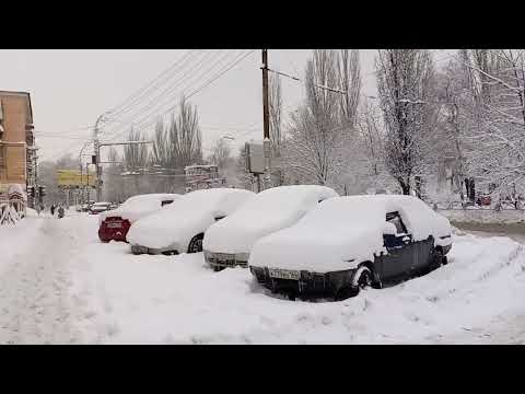 Снега намело в Саратове