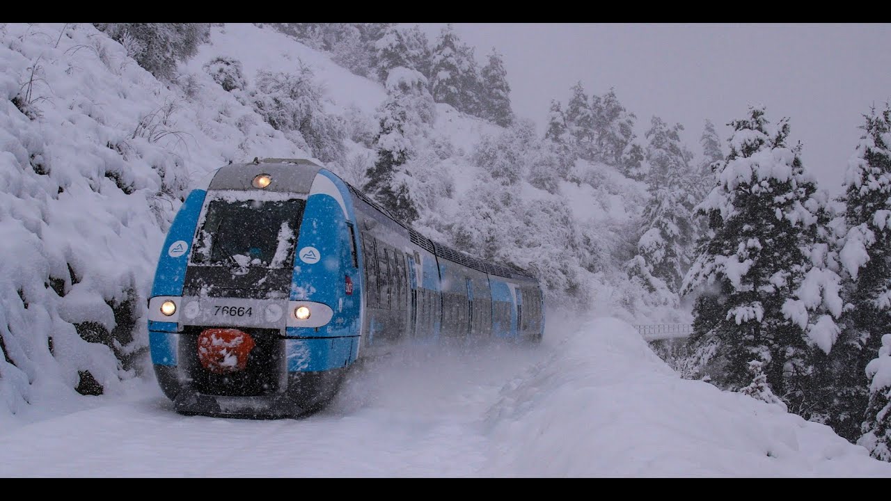 Hiver 2025 : des trains dans la neige