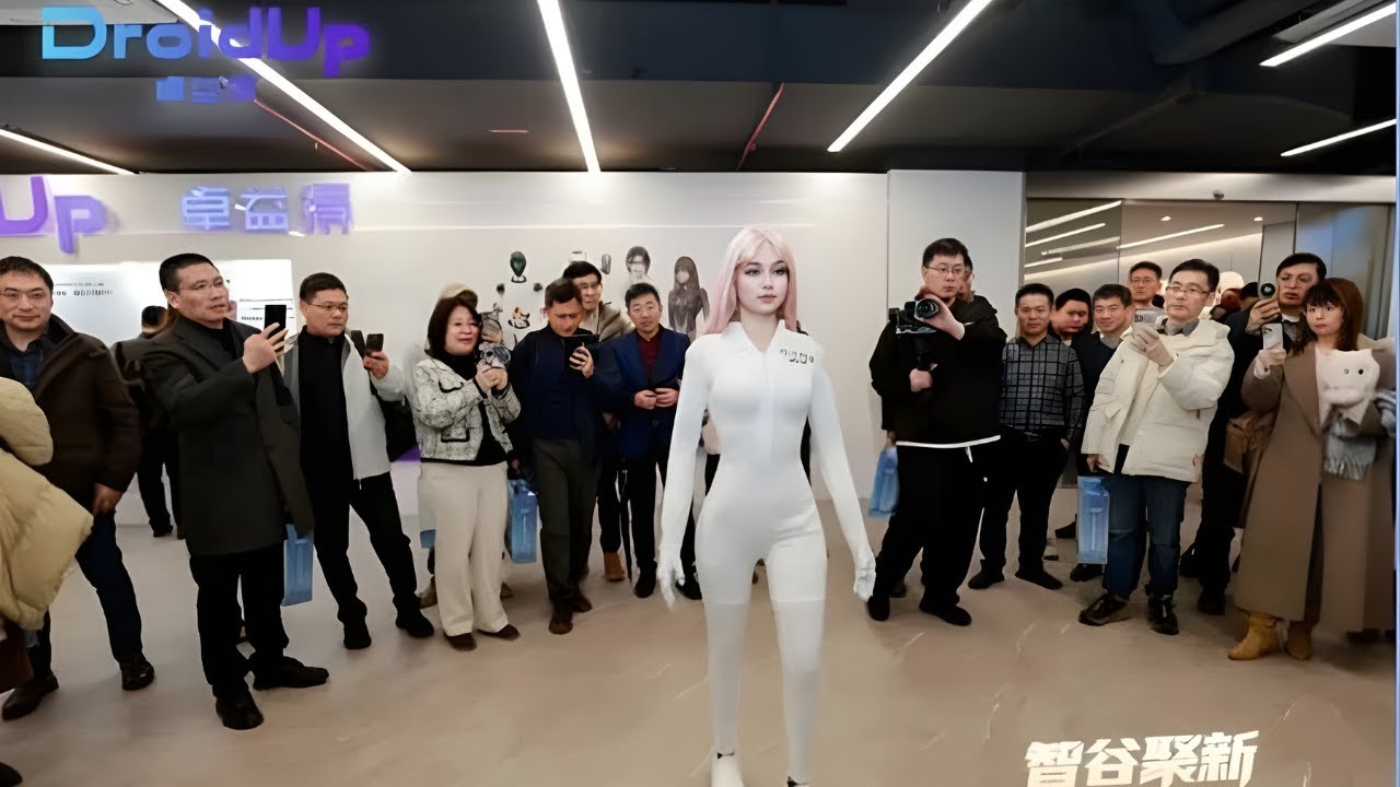 Robot has a Body Temperature... and it's Creepy!