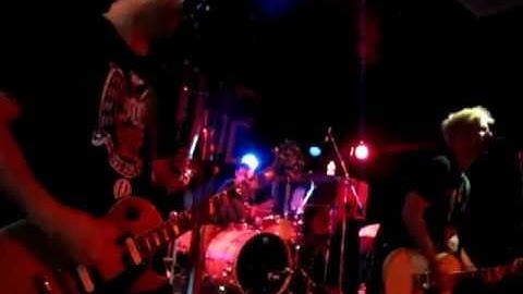 On The Outside-No Use For A Name @ The Zoo 23/7