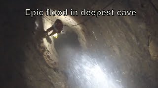 Caving in the Veryovkina during the flood/&quot;Еpic moment in the Veryovkina cave&quot;