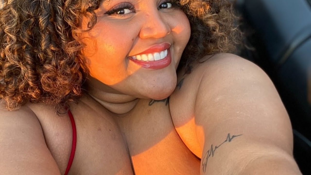 Michelle 🌸🌼 (SSBBW, BBW)