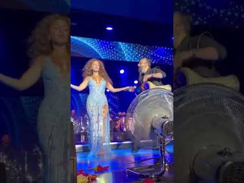 شاهد مريم فارس كيف تراقص عنقها رأسها مع طبلة