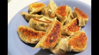 Chicken potsticker dumpling filling recipe! and sauce!