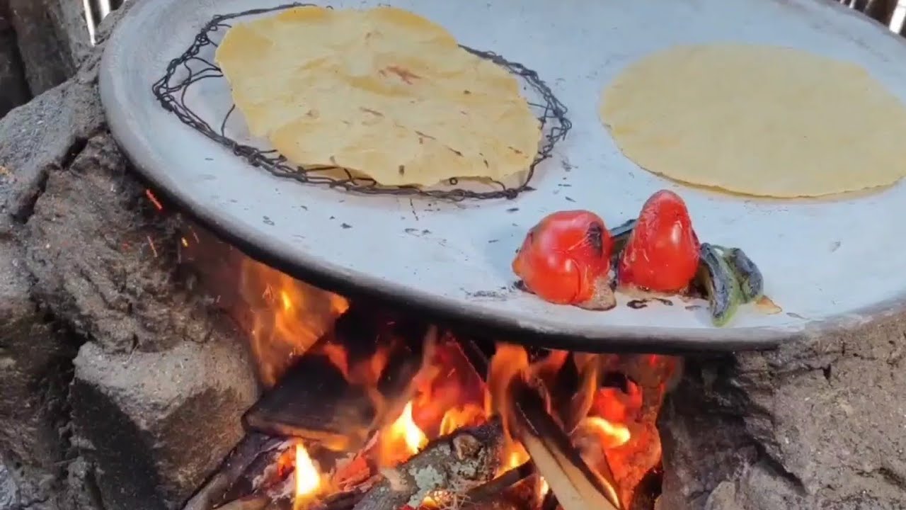 Calabacitas con chepil😋 acompañadas de un rico atole 🔥 - YouTube