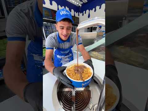 الكشري الحلو رز بلبن كامل الدسم بطبقة كنافة وجلاش وكريمة وصوصات متنوعة من اختيارك ب لبن