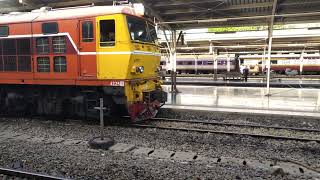 ขบวน 281 AHK.4225 ออกกรุงเทพ