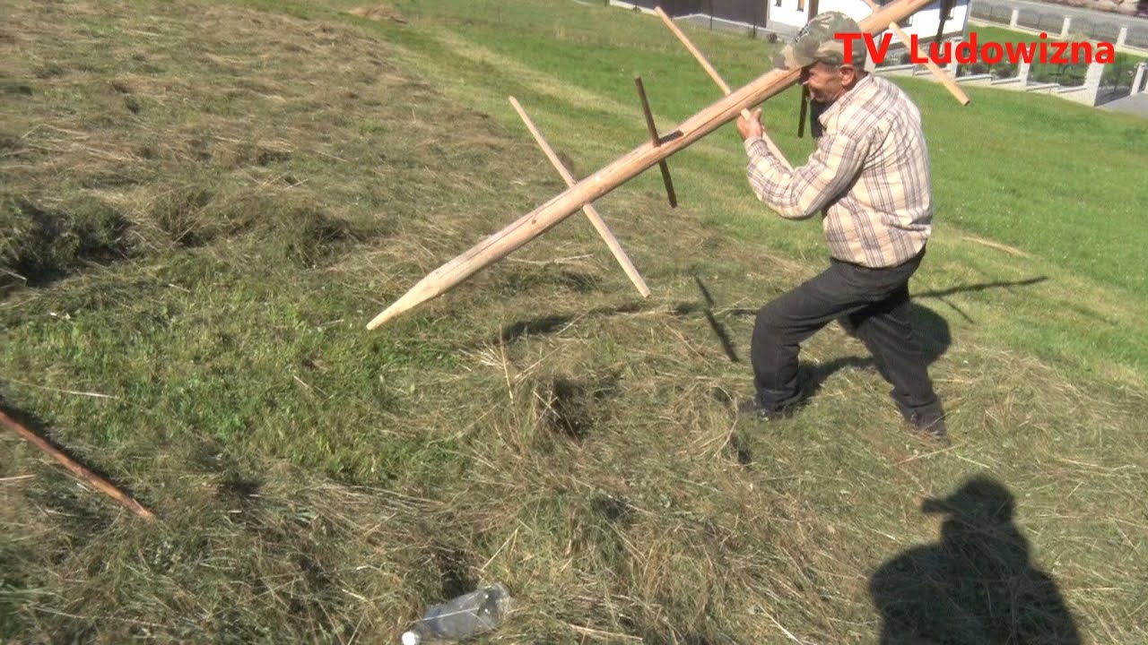 Ginąca góralska LUDOWIZNA ~ Stawianie tradycyjnych GÓRALSKICH kupek SIANA Cz 1.