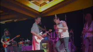 Slow Blues jam with Steve Vai