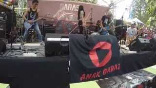 Download Lagu Garasi [D.K.A.D] On  AGI 1 Dekade SUKABUMI MP3