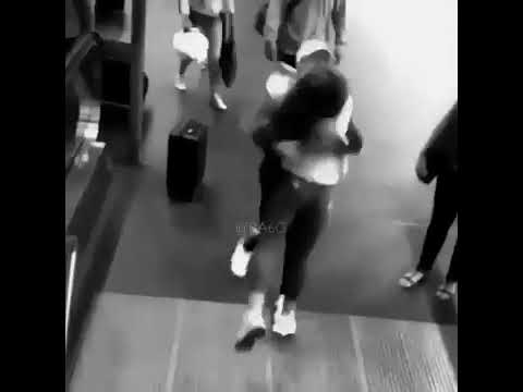 احببته صدفه يارب اجمعني به صدفه  الوصف مهم