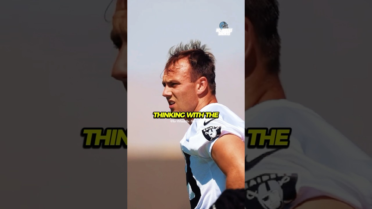 Брок Бауэрс получает совет по прическе 😂