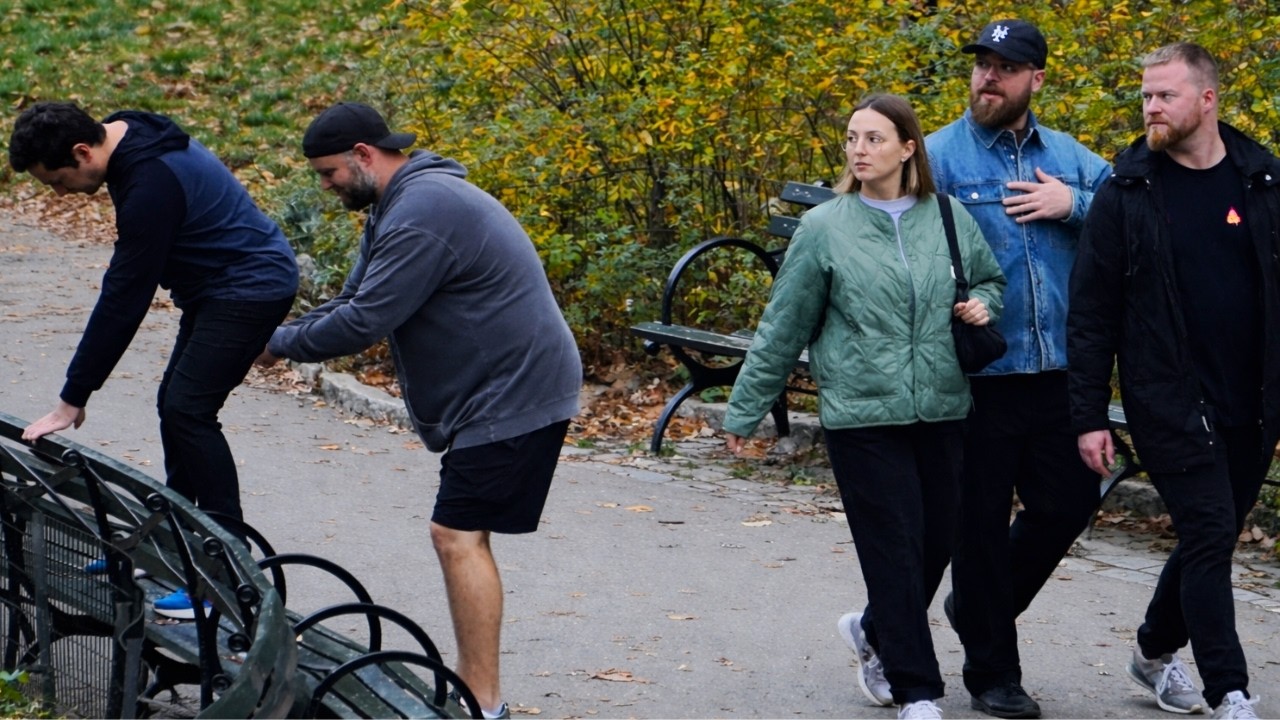 Funny Fart Prank in NY! Why are my hands so wet!?