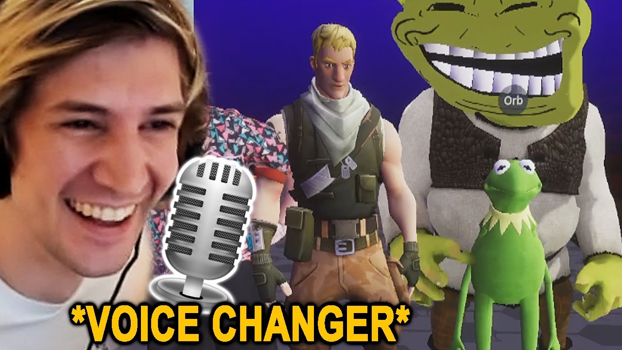 xQc Plays VR Chat with a VOICE CHANGER