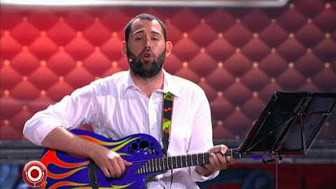 Слепаков люба звезда ютуба. Бард из камеди. Семён из камеди клаб. Слепаков новый год. Первый альбом семена слепакова.