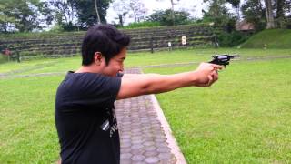Download Lagu Prosignal shoots with Glock26 and Colt Revolver MP3 Download Lagu Prosignal shoots with Glock26 and Colt Revolver MP3