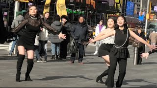 VALENTINE'S DAY ON TIMES SQUARE!