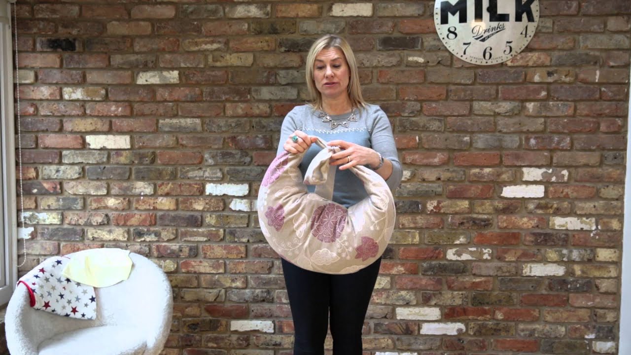 Best Nursing Pillow for Breastfeeding Reviews. How I use a nursing