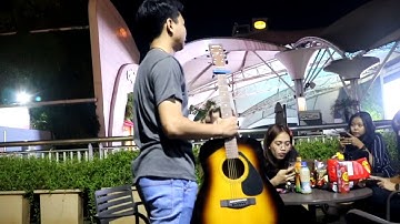 DIUSIR SAMA 3 CEWEK CANTIK GARA-GARA SUARANYA JELEK!! PRANK PENGAMEN JAWA KEPADA 3 CEWEK IBUKOTA 🔥