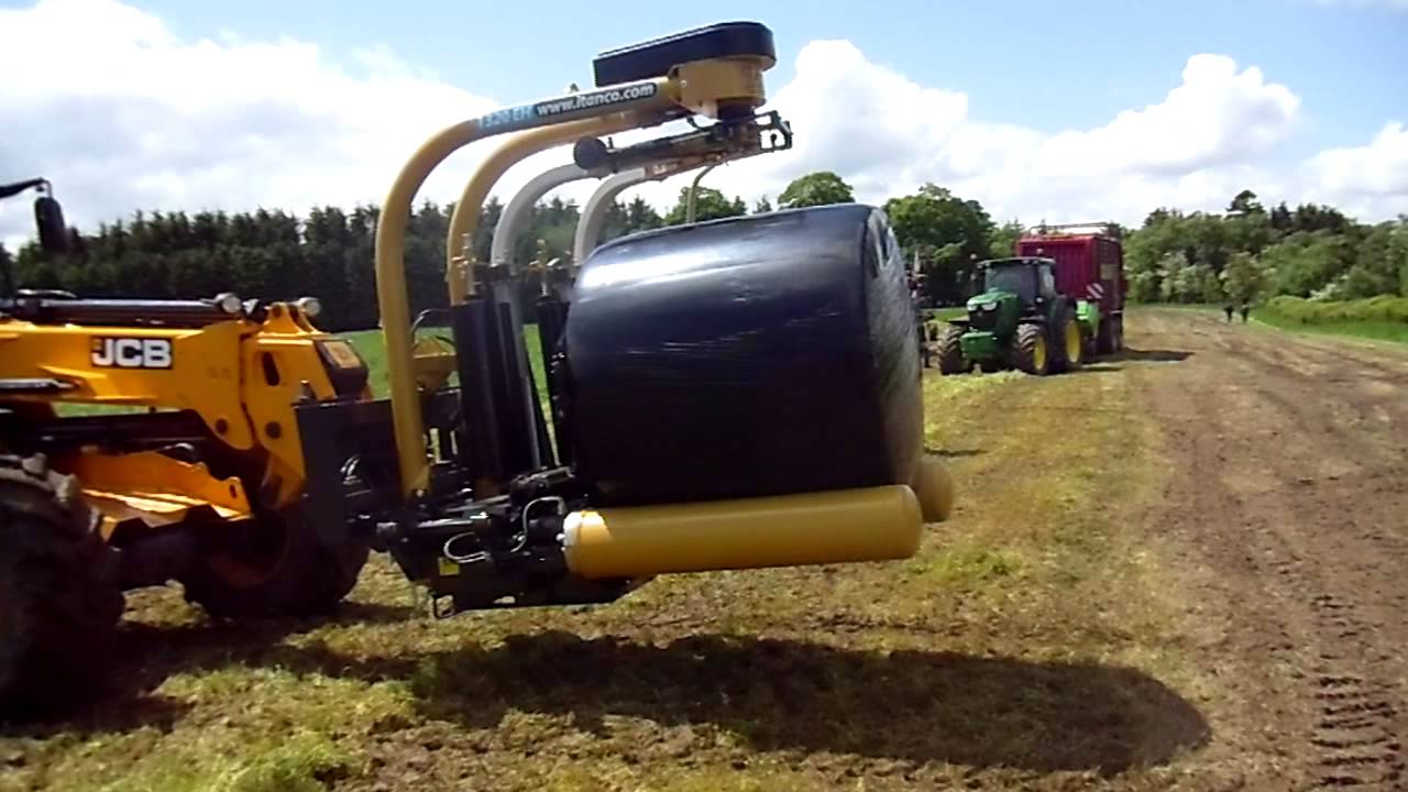 Tanco Autowrap with JCB TM320