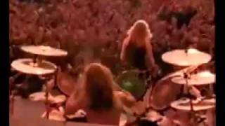 Metallica shreds Enter Sandman