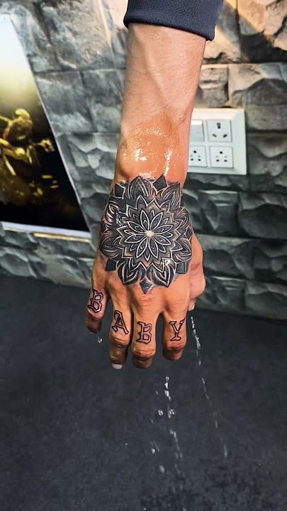 Old rose tattoo cover up by @ranatattoos47  #cover #coveruptattoo #tattooidea #tattoolovers #tattoo