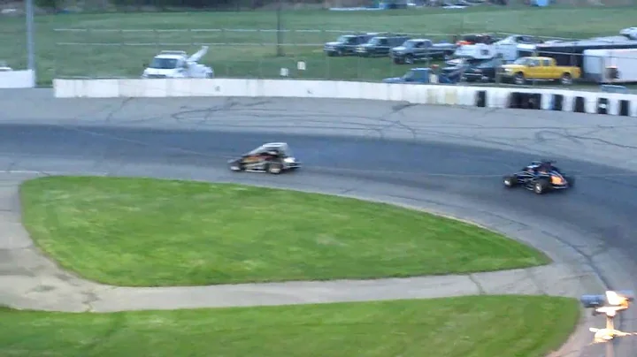 14 year old girl wins her first asphalt sprint car...