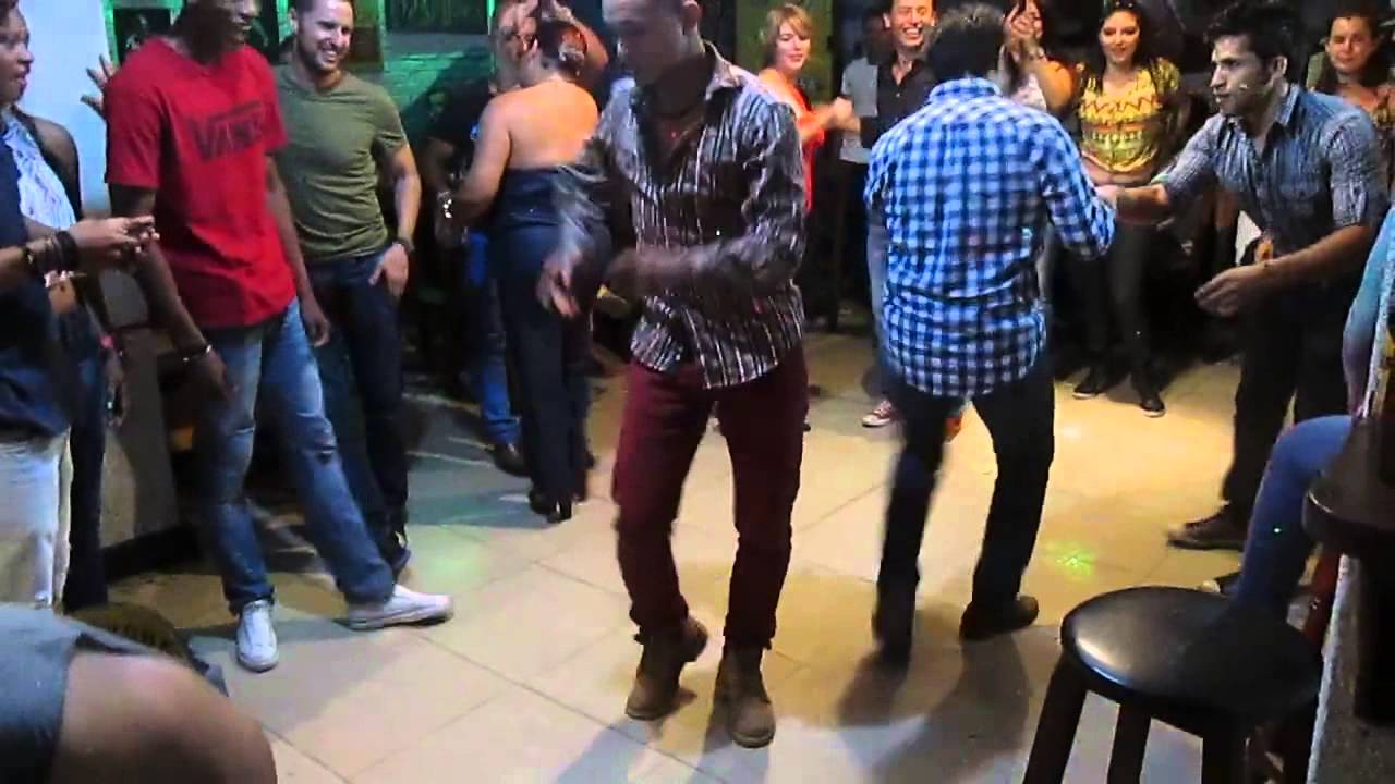 Descarga "Bestial" en Tintindeo......