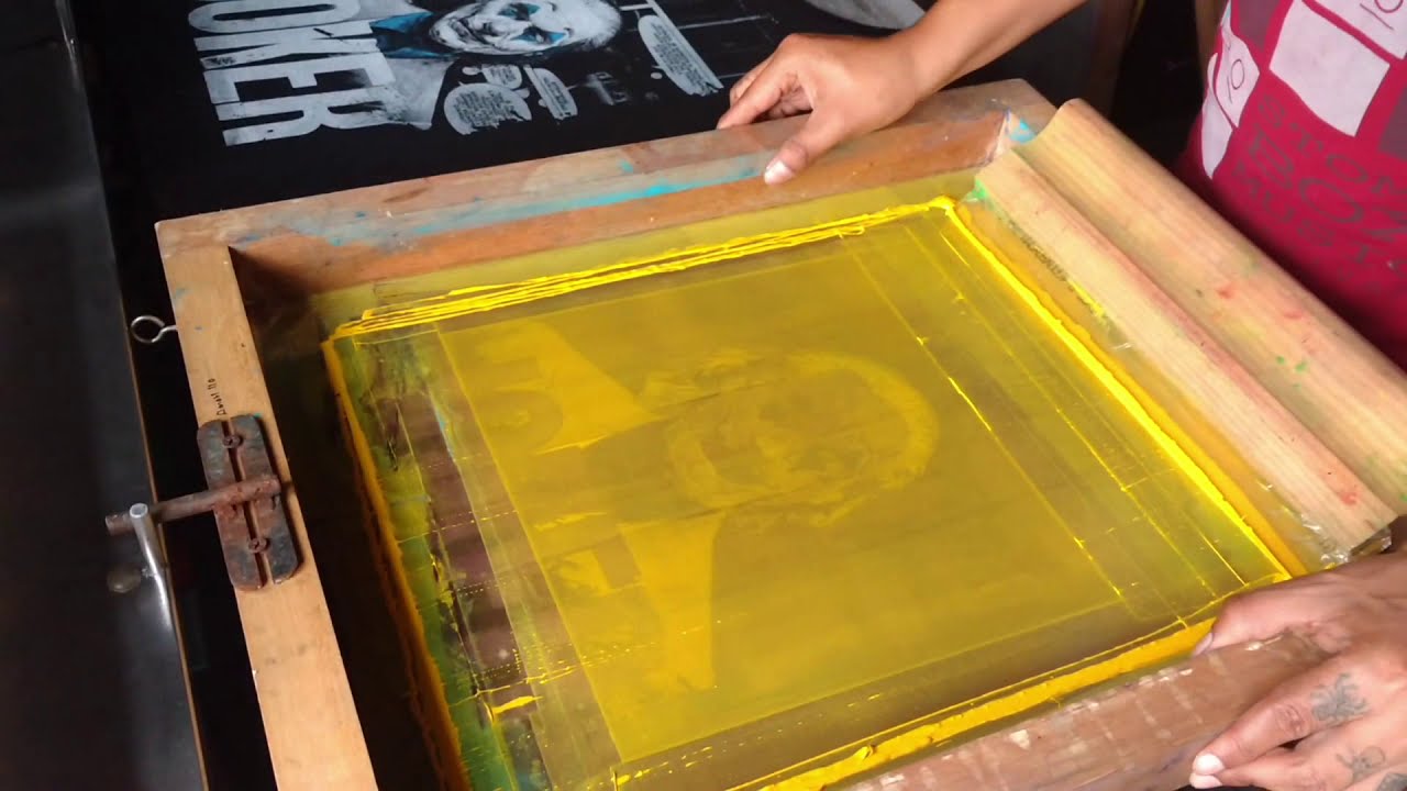 Estampado 7 colores  - Técnica Serigrafía color Simulado, proceso color por color