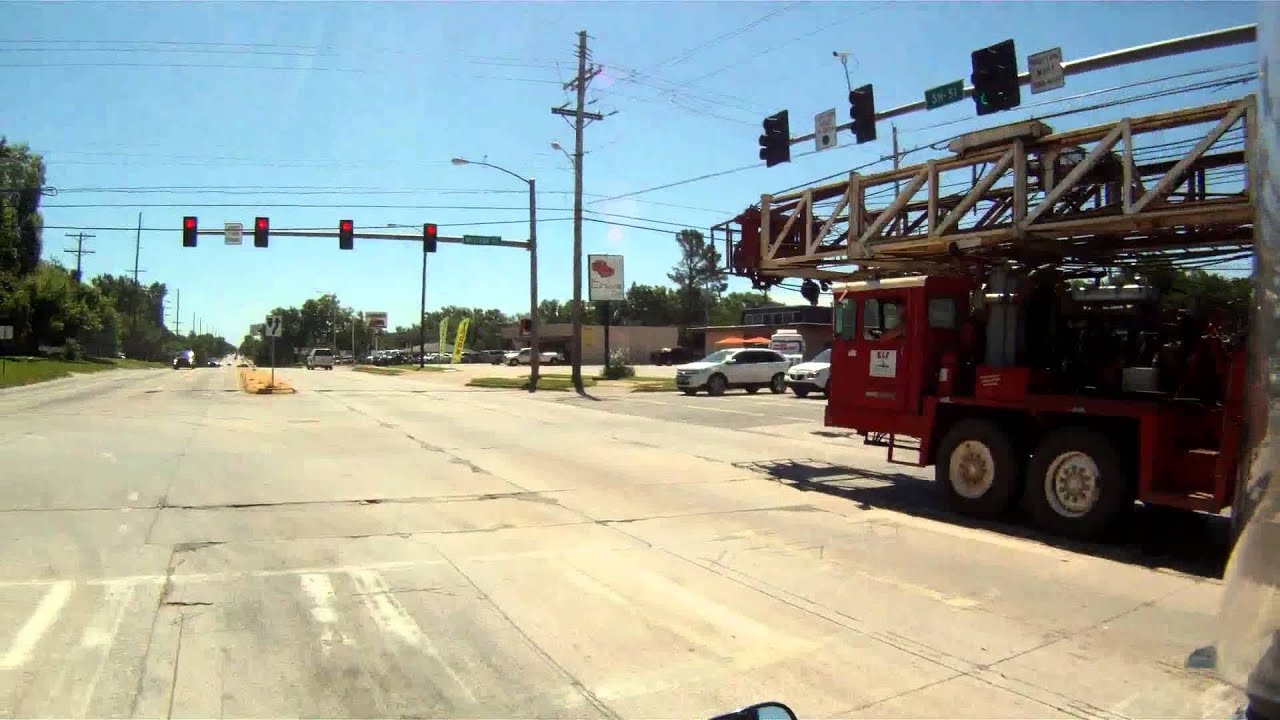 Construction Truck Runs Red Light - YouTube