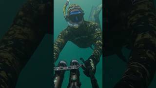 Strapping underwater Jetpacks to my arms! So much fun 🚀👨🏻🔥 #diving #jetpacks #sea #adventure
