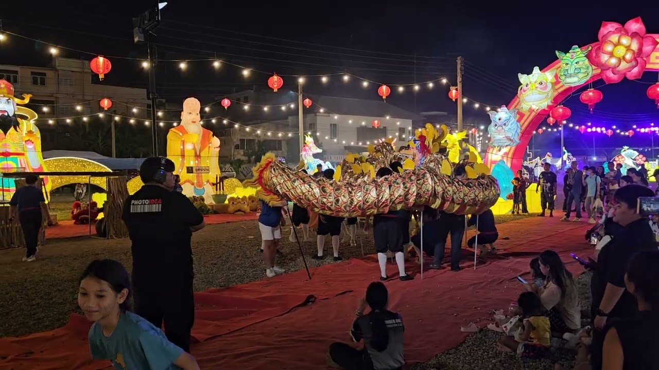 เชิดมังกร นักเรียนรัตนราษฎร์บำรุง เทศกาลโคมไฟบ้านโป่ง 2569