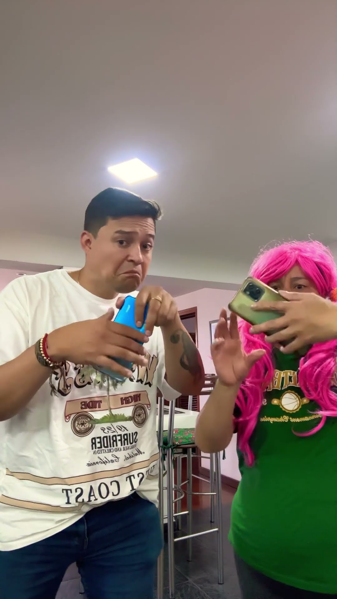 No puedes confiar en nadie #humor #memes #comedia #twitch #streamer #cosasdefamilia #humorfamiliar