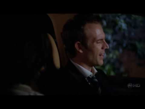 1x02 James teilt Stacey mit, der er sich scheiden ...