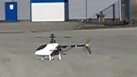 3. flight with my new T-Rex 450, windy conditions, hovering