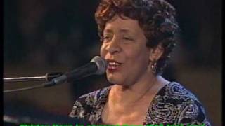 Shirley Horn in concert Bern 1990 last part something happens to me chords