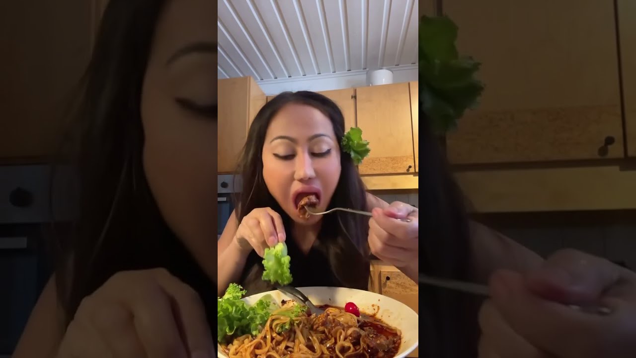 กินไปคุยไป ประสบการณ์แม่ข่อย ฝากทองไว้กับพระ 10 บาท