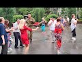 В Киевi гарнi молодицi Танцы в парке Горького Май 2021 Харьков