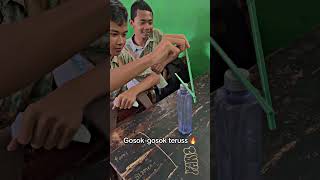 Percobaan listrik statis sederhana #ipakelas9 #percobaansederhana #listrikstatis #sedotanplastik