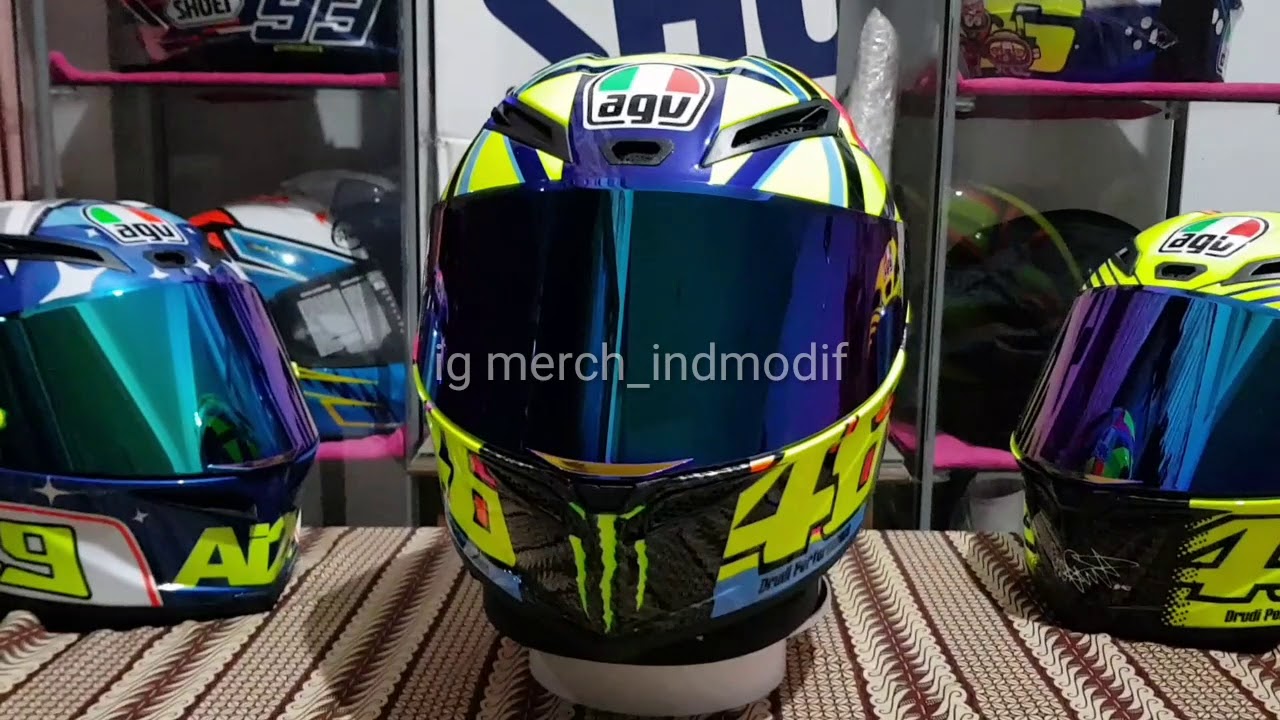 Helm repaint : DQL custom solleluna 2017 (joystik)