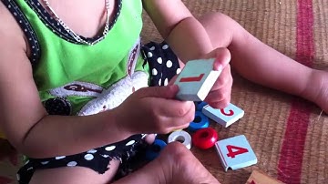 Bé 2 tuổi nhận biết số đếm bằng tiếng Anh