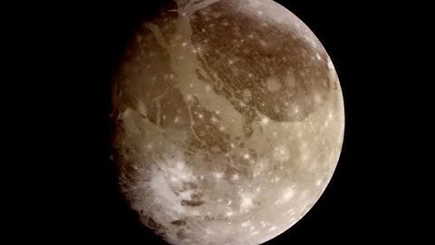 Ganymede – The Largest Moon with a Hidden Ocean & Mysterious Magnetic Field!