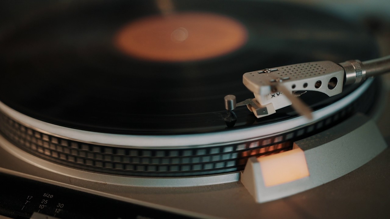 Disruption of Music // Apple