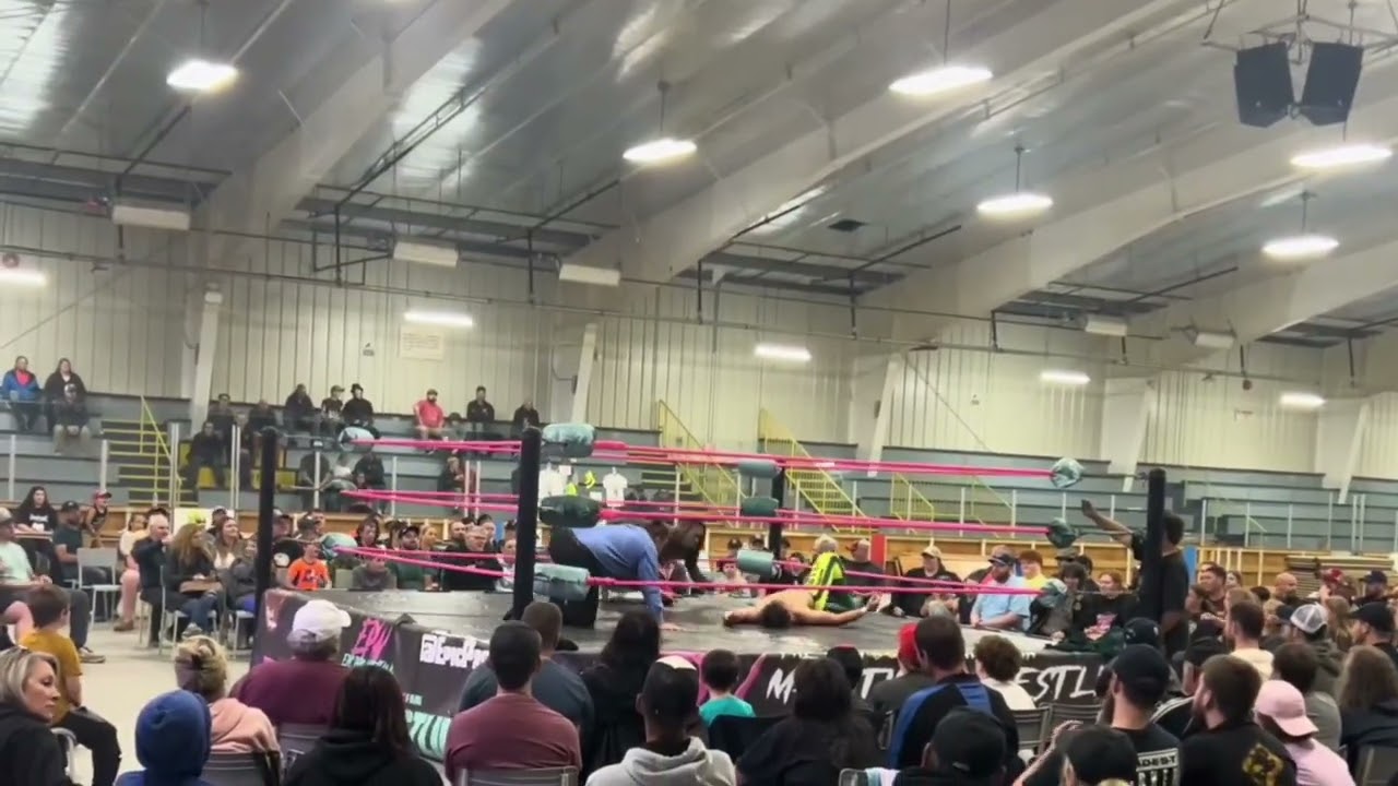 Clipper Jones Vs. Clutch Williams-Epic Pro Wrestling