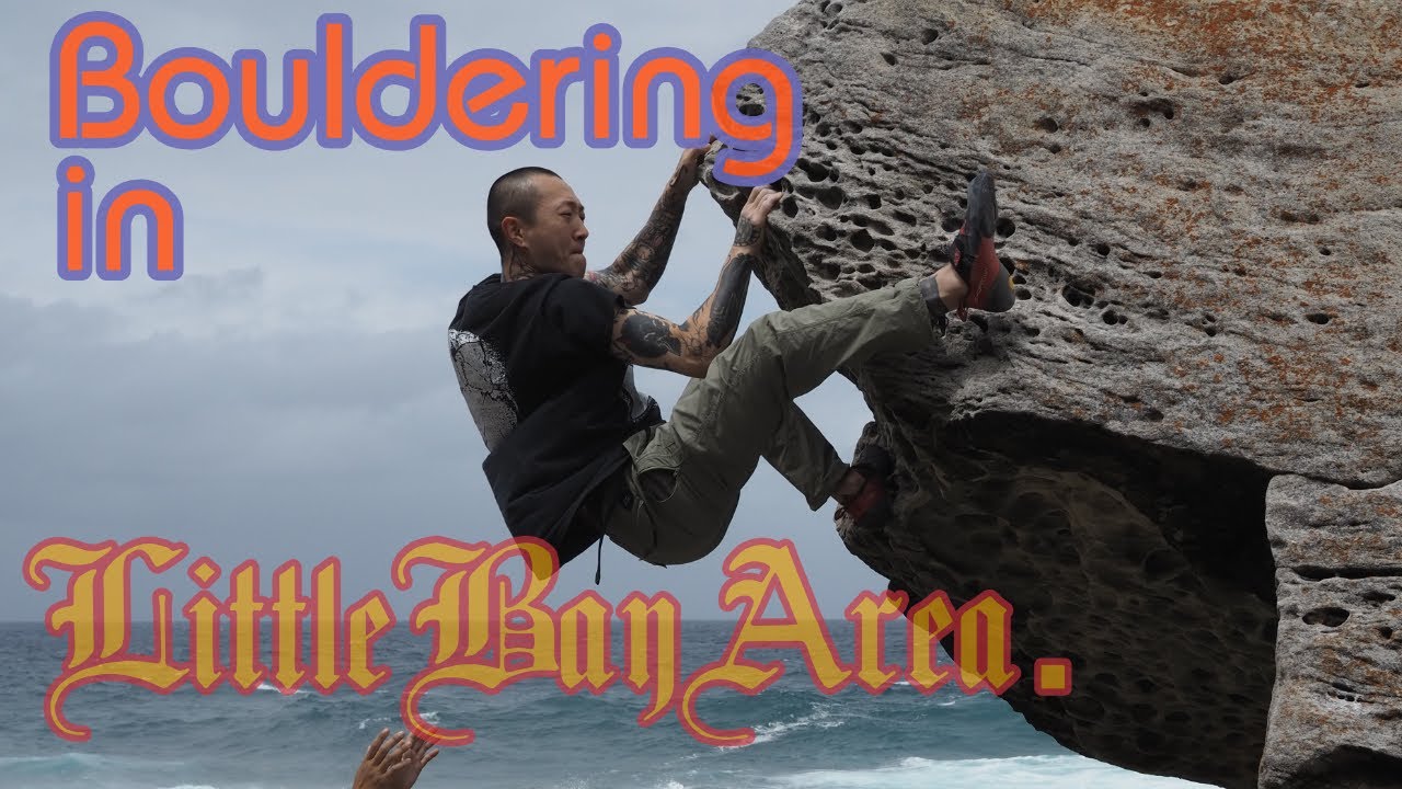 Outdoor bouldering in LittleBay Sydney.