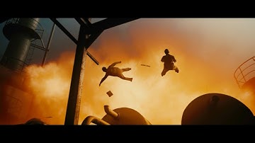 次々に爆発が連鎖　人や車も吹き飛ぶ未曽有の大爆発事故に　映画「フラッシュオーバー 炎の消防隊」本編映像