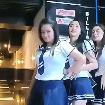 Wayahe wayahe pramugarai cantik