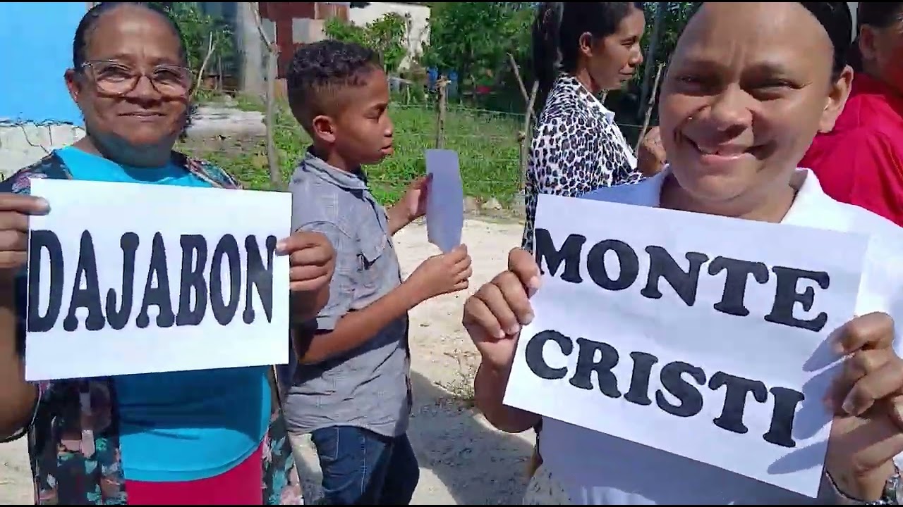 Iglesia de Dios fuego de lo alto orando por lo países 