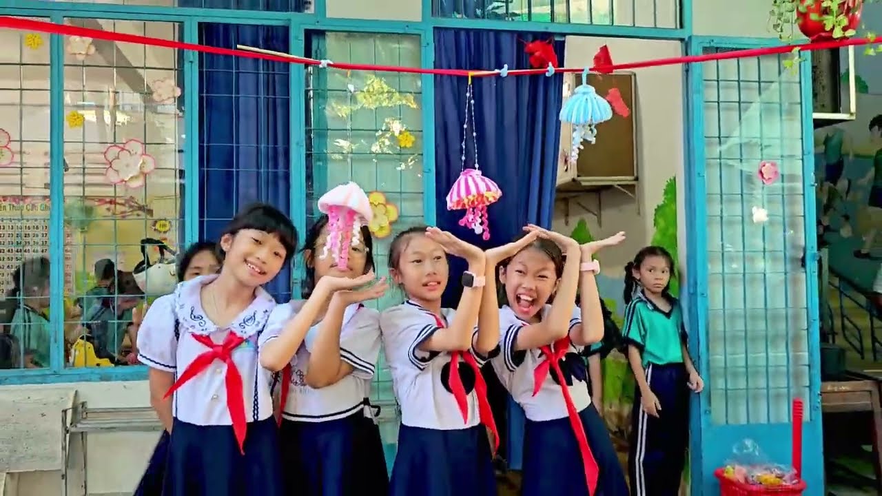 Vui Tết Trung thu 2025 tại Trường Tiểu học Đức Nghĩa - Phường Phan Thiết - Tỉnh Lâm Đồng